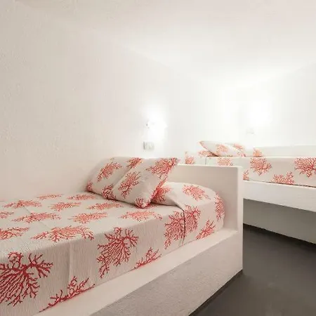 Villa Sleeps 6 Wifi Villasimius