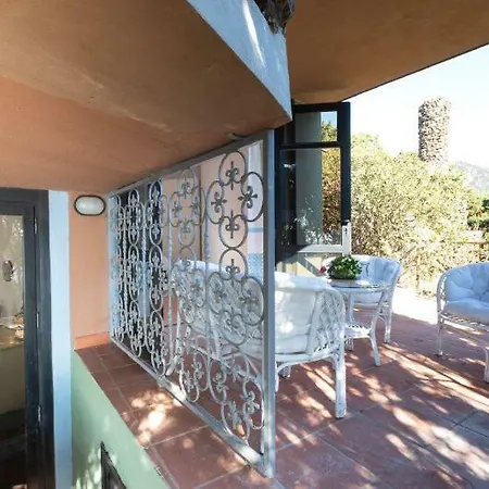 Villa Sleeps 6 Wifi