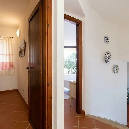 Sleeps 6 Wifi Villa Villasimius