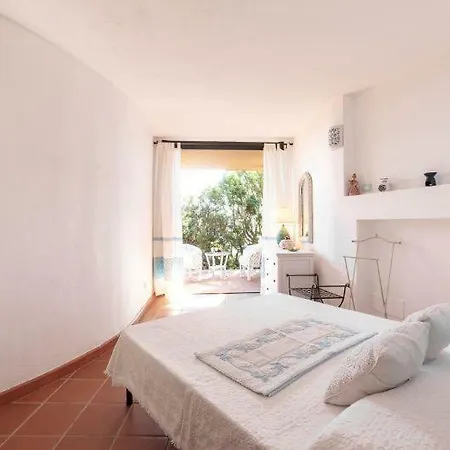 Sleeps 6 Wifi Villa